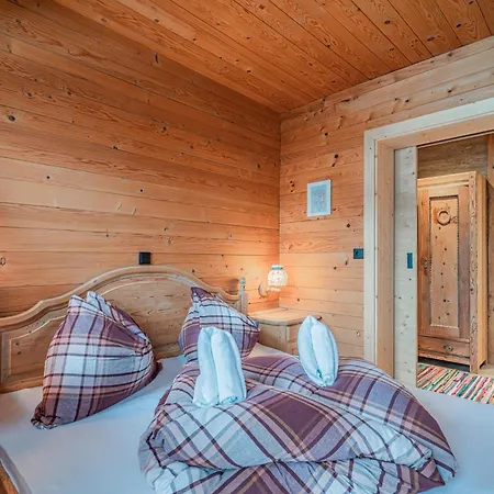 Anna Maria Christine Apartman *